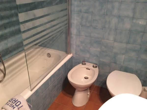 Hostal Torras سانت إلاري ساكالم المظهر الخارجي الصورة