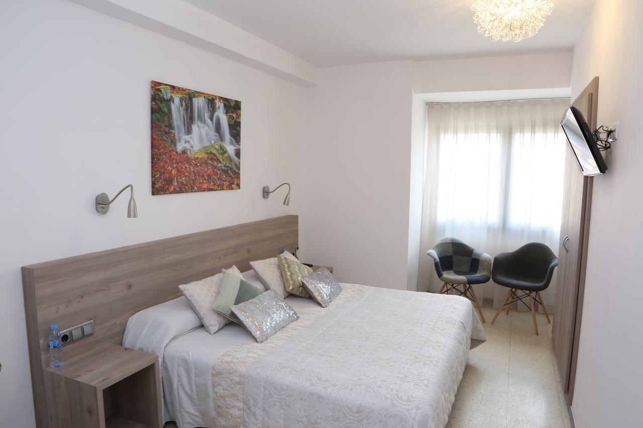 Hostal Torras سانت إلاري ساكالم المظهر الخارجي الصورة