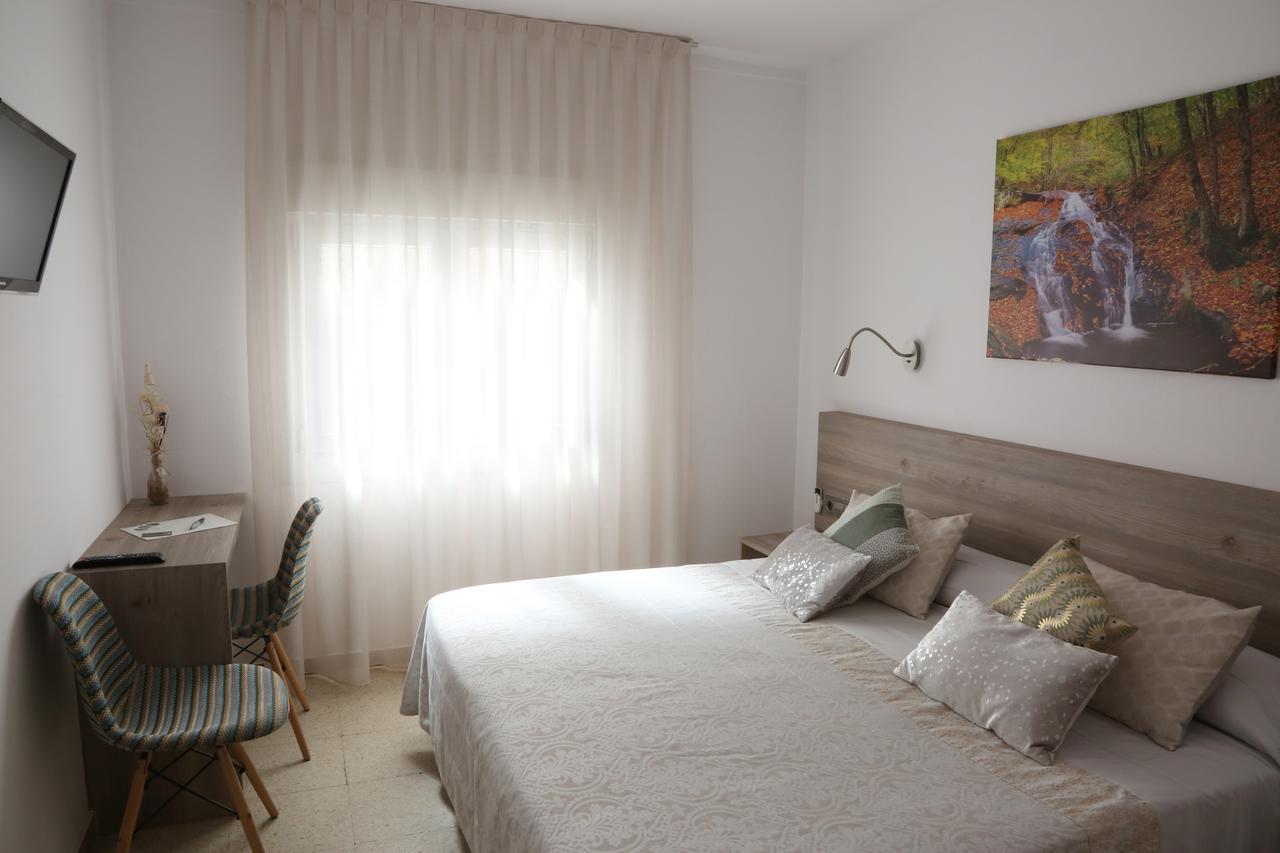Hostal Torras سانت إلاري ساكالم المظهر الخارجي الصورة