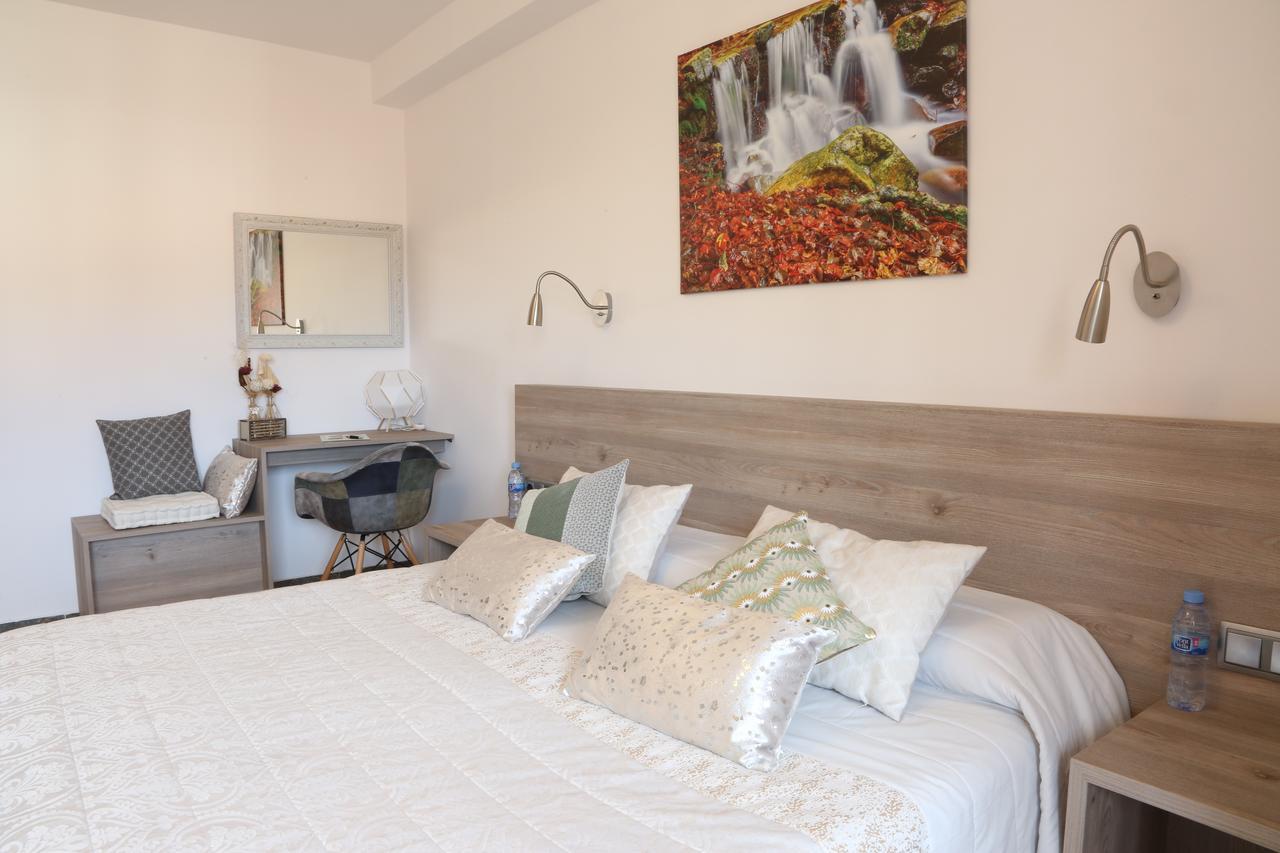 Hostal Torras سانت إلاري ساكالم المظهر الخارجي الصورة